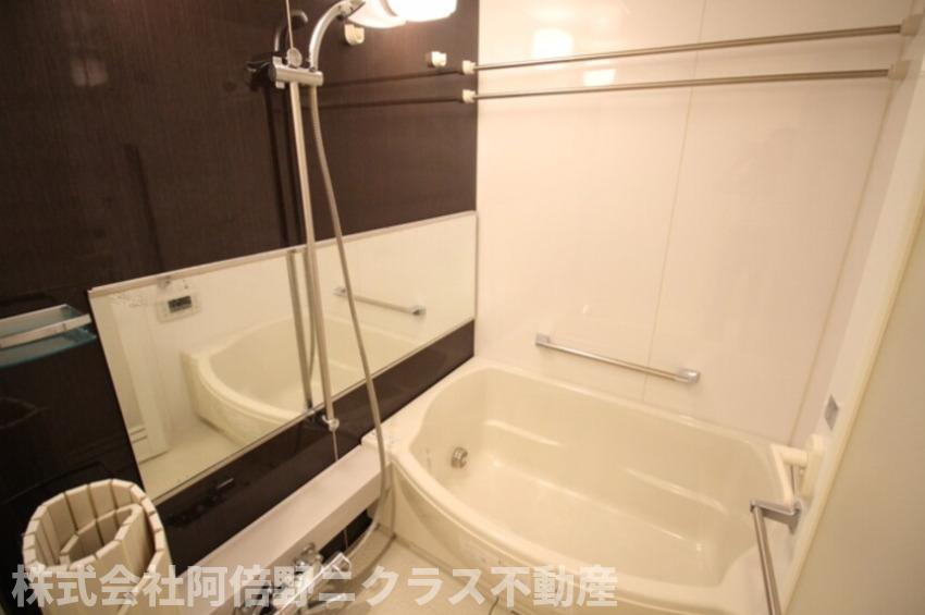 バス・シャワールーム　内装は別のお部屋の参考写真です。