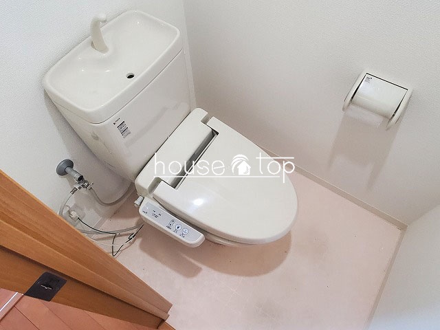 トイレ　ウォシュレット完備