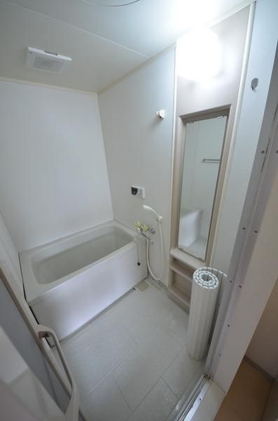 バス・シャワールーム　☆ゆったりバスルーム☆