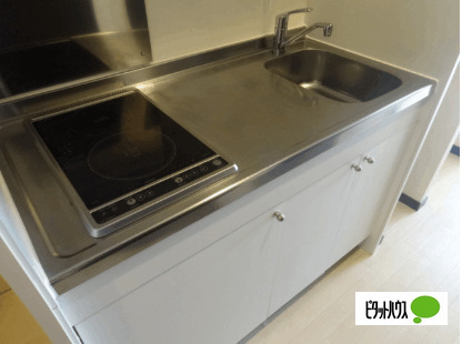 キッチン　同物件別部屋