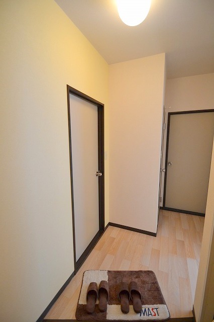 玄関　お問合せはシティホーム海田センター　082-821-2227