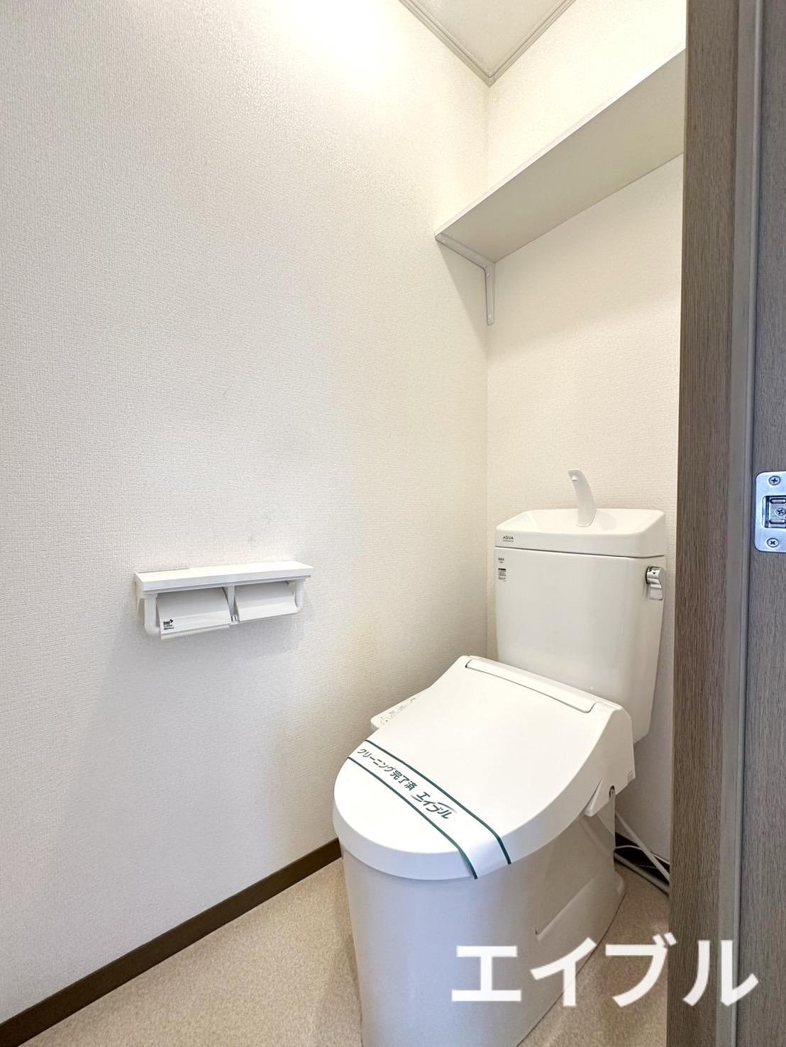 トイレ　反転タイプとなります。