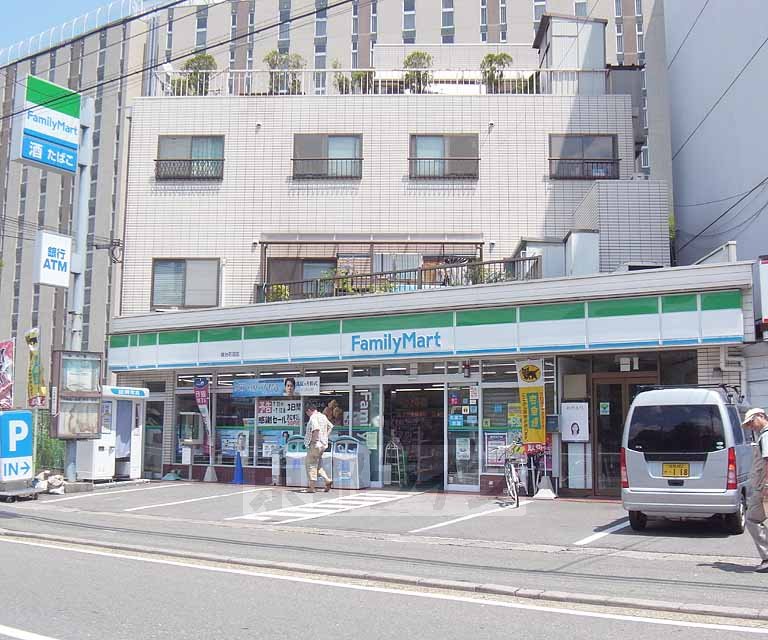コンビニ　ファミリーマート堀池石田店（コンビニ）まで182m