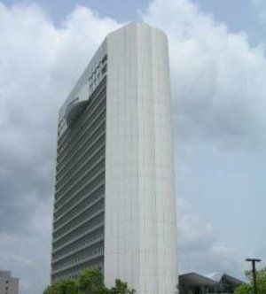 役所　久留米市役所（役所）まで619m