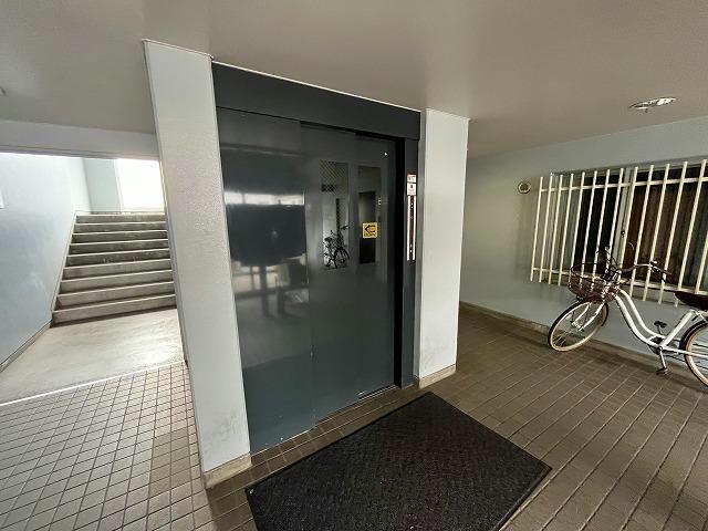 エントランス　エントランス部分