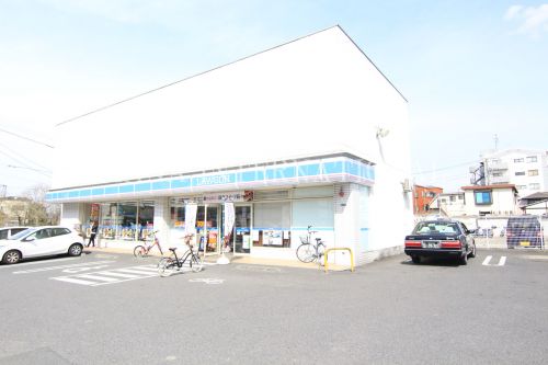 コンビニ　ローソン 足立扇三丁目店（コンビニ）まで2110m