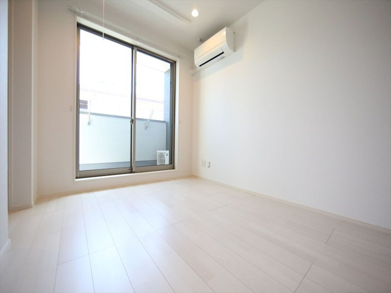 バルコニー　ＬＤＫ12.5帖　エアコン完備　バルコニー　同仕様写真