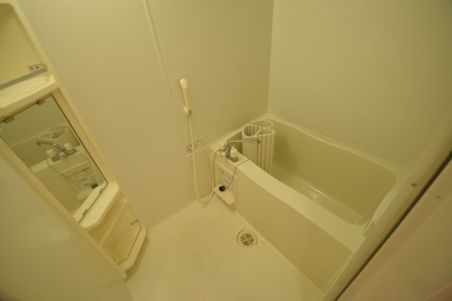 バス・シャワールーム　追い焚き機能付き