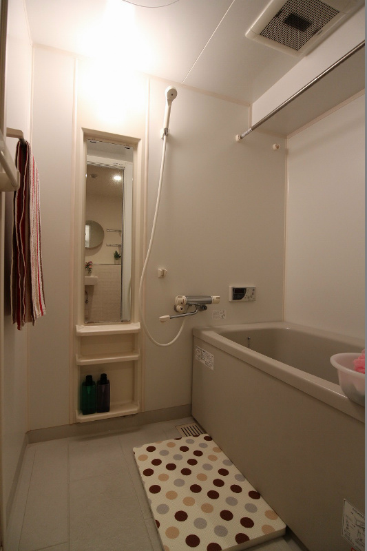 バス・シャワールーム　追炊き機能付き！