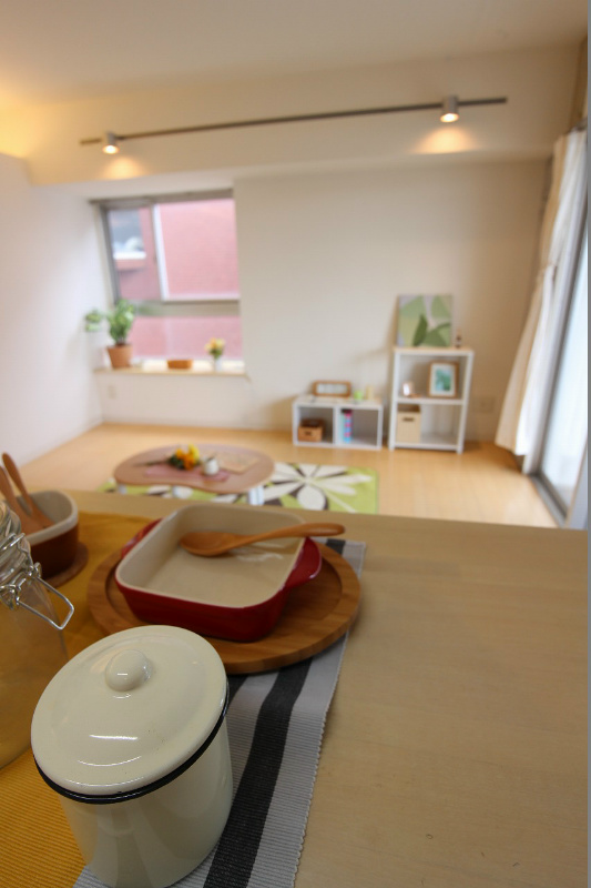 居室・リビング　カウンター越しに☆