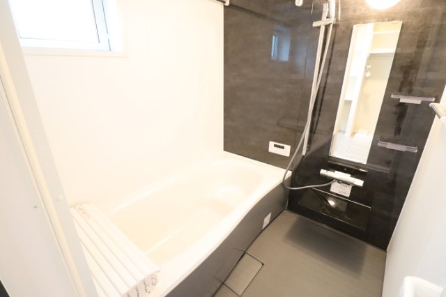 バス・シャワールーム　※別部屋の参考写真です。現況優先となります。