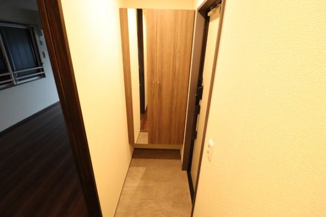 玄関　※別部屋の参考写真です。現況優先となります。