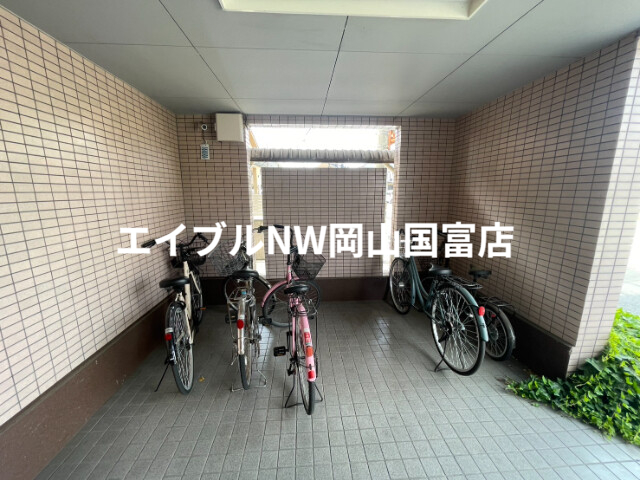 駐車場　駐輪場