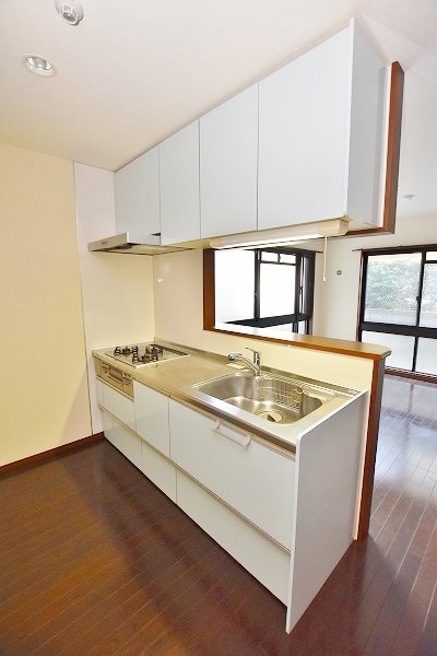 キッチン　★システムキッチン/３口コンロ★