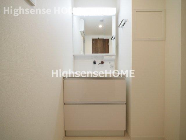 洗面設備　使いやすい洗面所です