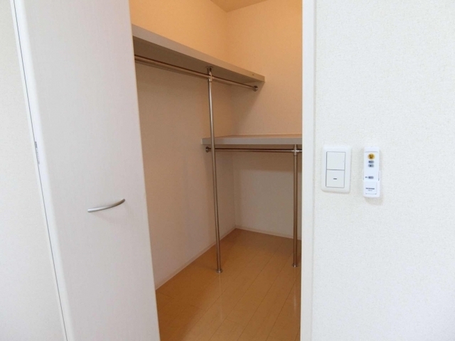 収納　クローゼット