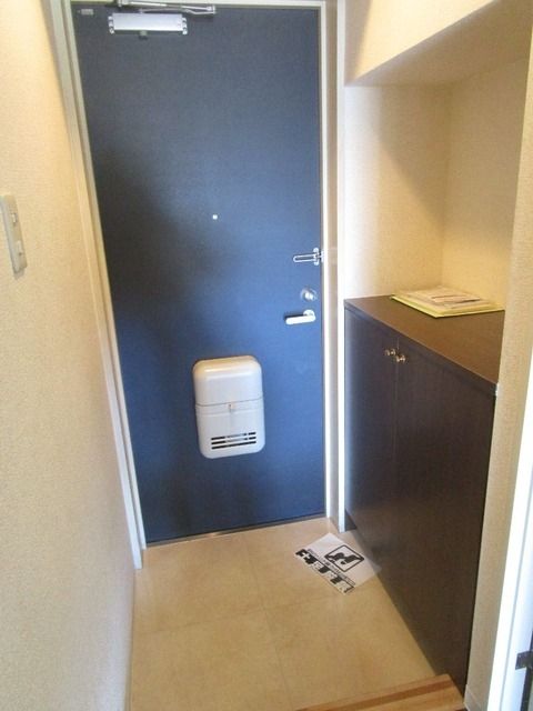 玄関　★タウンハウジング本厚木店★