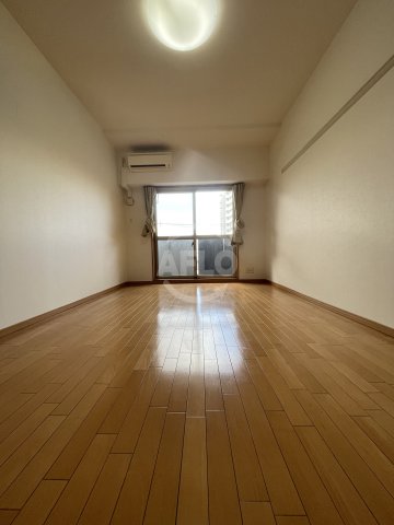 居室・リビング　リアライズ住之江公園　居間