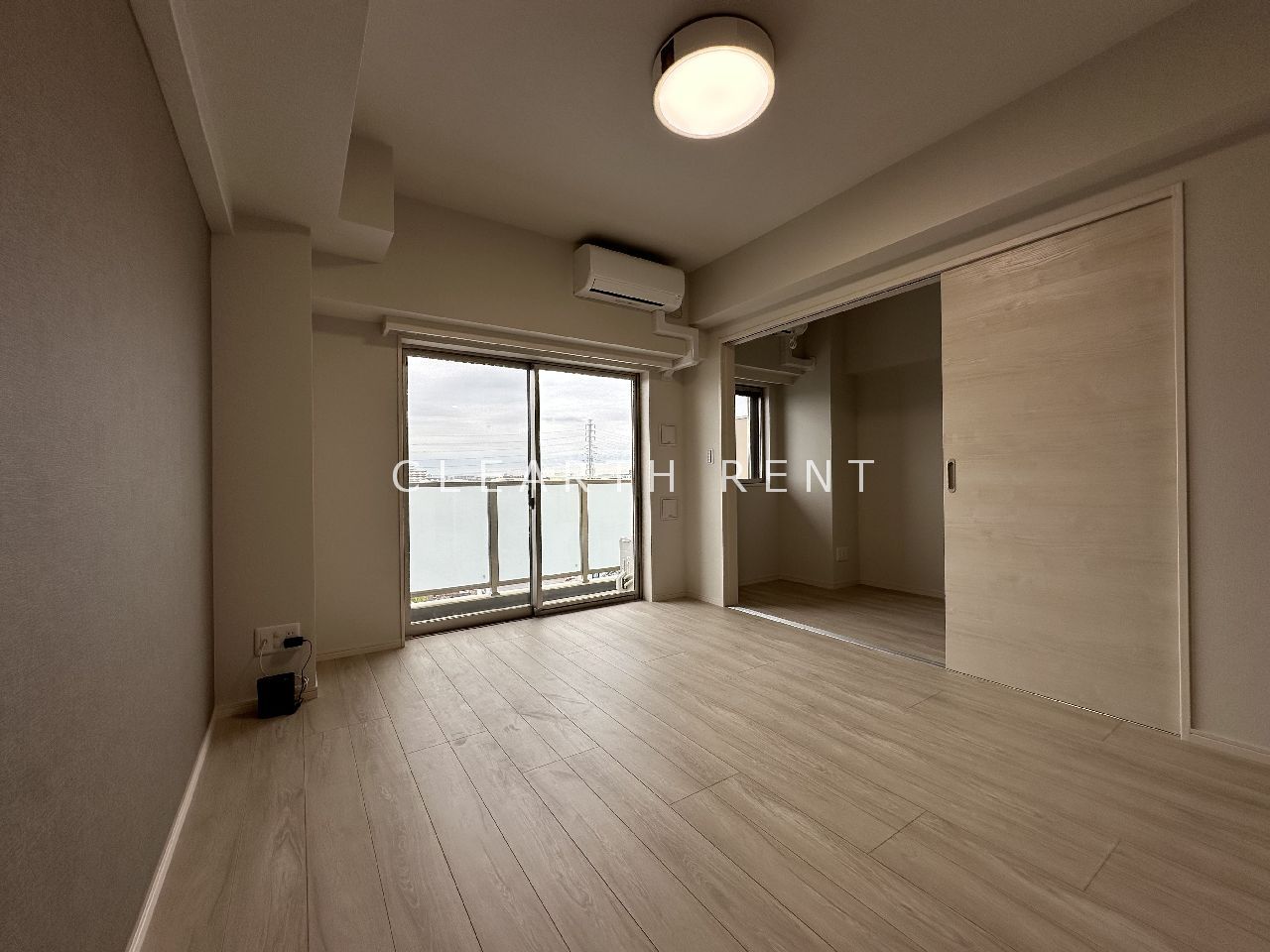 居室・リビング　直接の管理会社/仲介手数料無料/フリーレント２か月