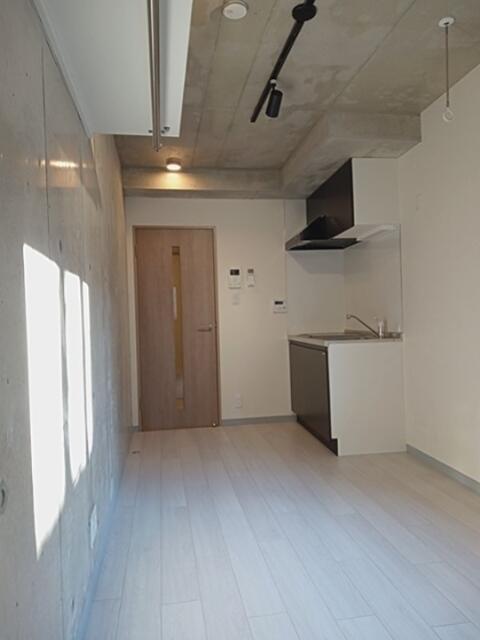 居室・リビング　別部屋同間取?