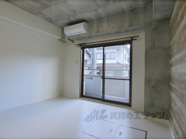 居室・リビング　居室