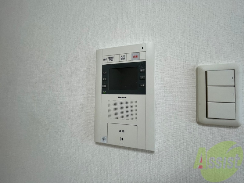 セキュリティ　ＴＶモニター付インターホンです。来客者の顔が見えるので安心！