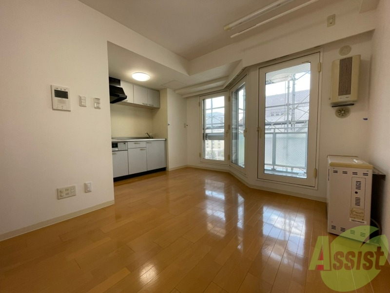 居室・リビング　広くてキレイなお部屋が広がっていて、充実した生活が送れそう。