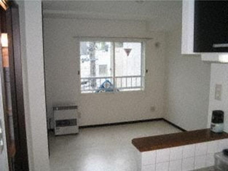 居室・リビング　退去予定につき別号室の画像です。