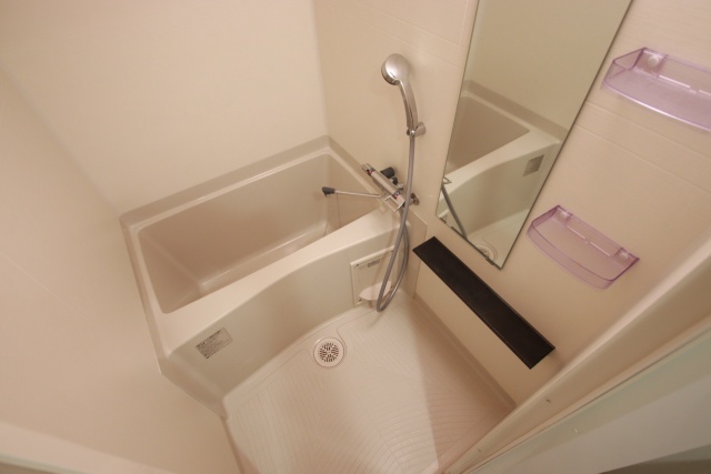 バス・シャワールーム　※別室の参考写真の為、現況優先です。