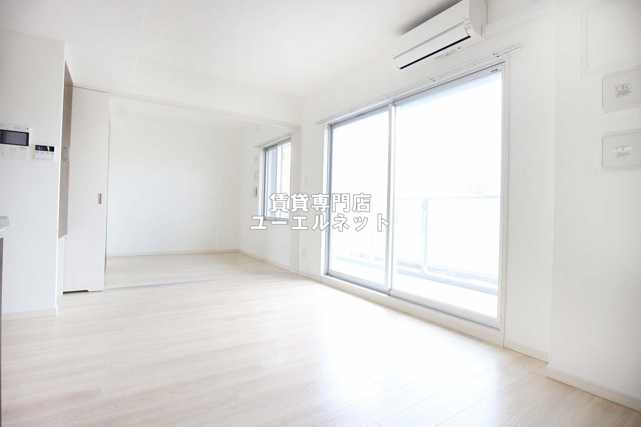 居室・リビング　ゆったりとくつろげる、落ち着きのある居室空間です