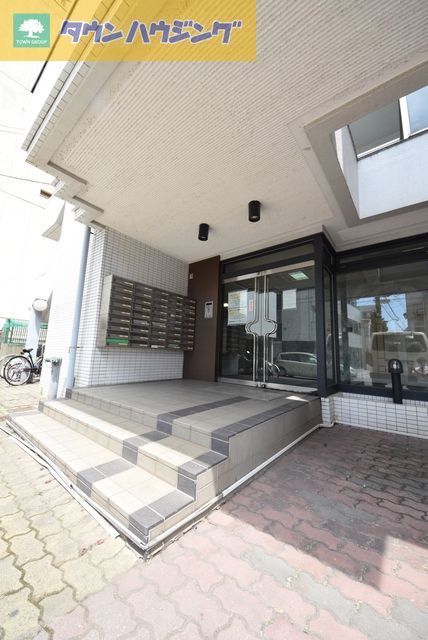 エントランス　エントランス