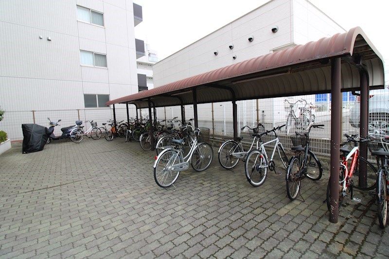 その他共有部分　広々とした駐輪場