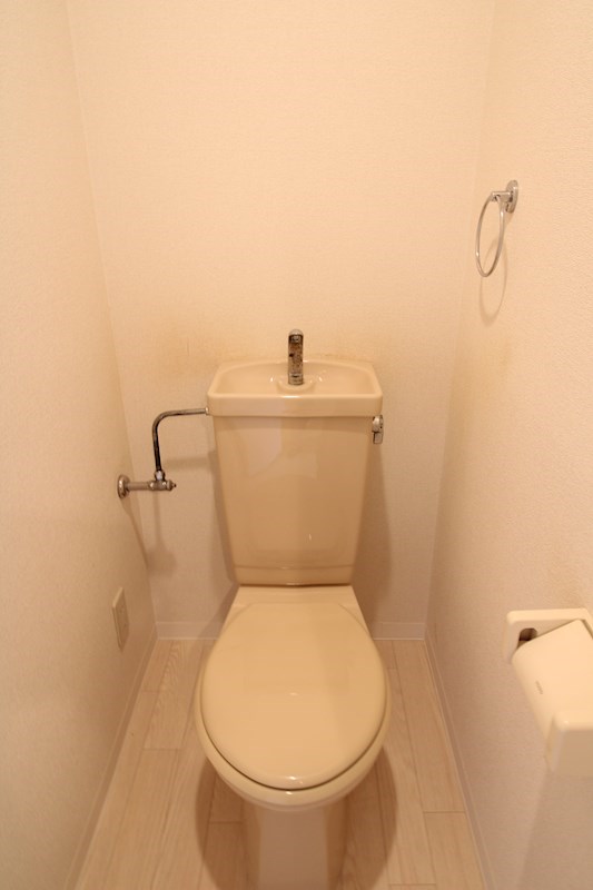 トイレ　別部屋参考画像