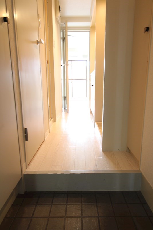 玄関　別部屋参考画像