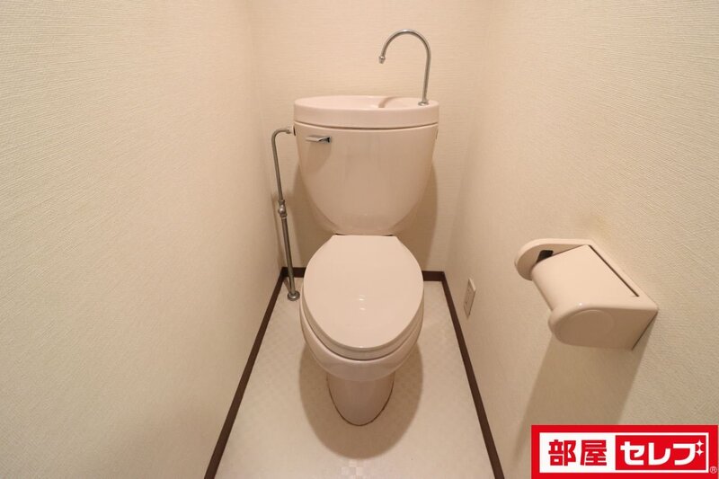 トイレ　※３０３号室内装写真参照