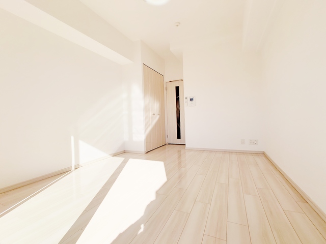 居室・リビング　ホワイトカラーコーデの明るいお部屋