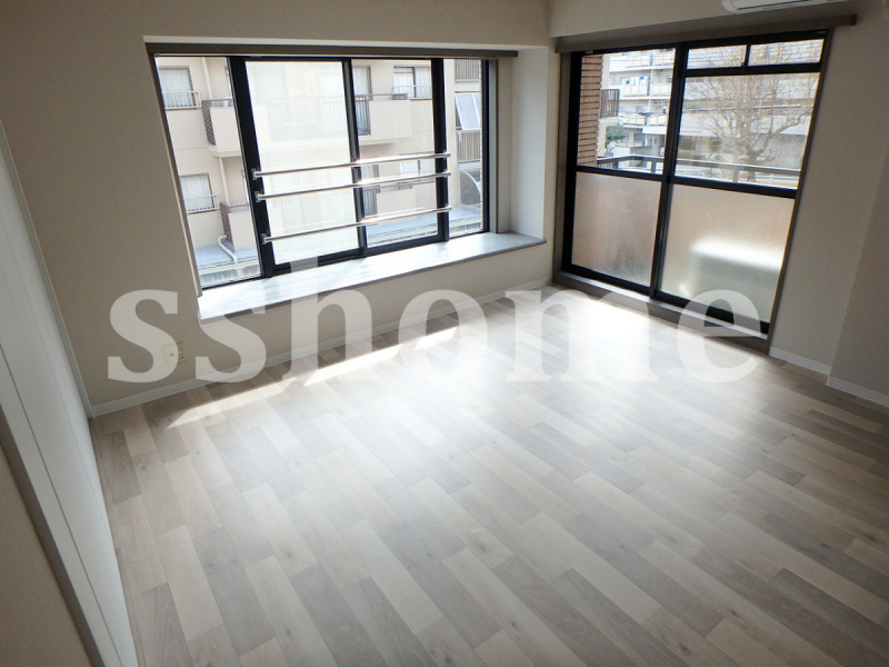 その他部屋・スペース　2面採光で明るいお部屋☆