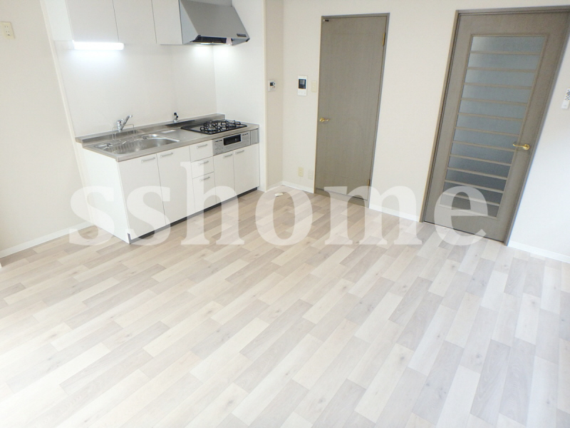 居室・リビング　明るいお部屋です☆