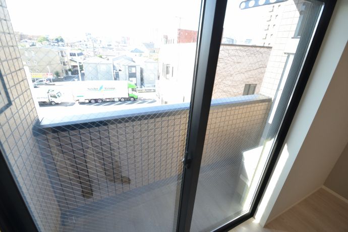 バルコニー　広々としたバルコニーです