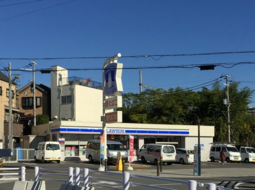 コンビニ　ローソン 東淡路五丁目店（コンビニ）まで195m