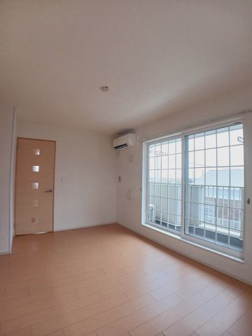 居室・リビング　使いやすい居間です