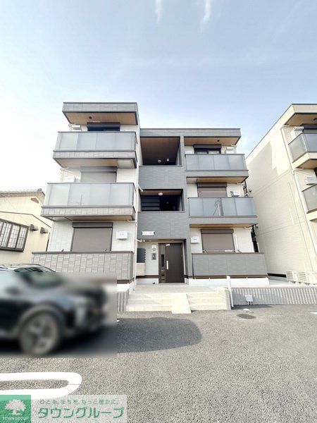 建物外観　駐車場