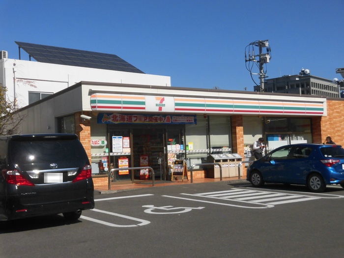 コンビニ　セブンイレブン宮崎旭1丁目店（コンビニ）まで705m