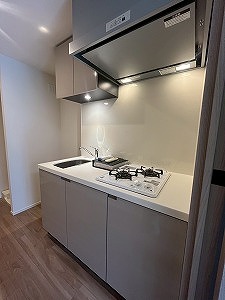 キッチン　※写真は類似間取り別部屋。色味等異なる場合があります。