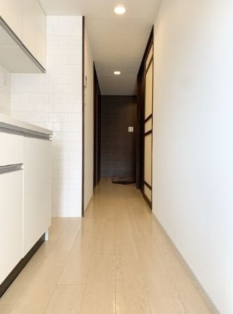 玄関　※別部屋の参考写真です。