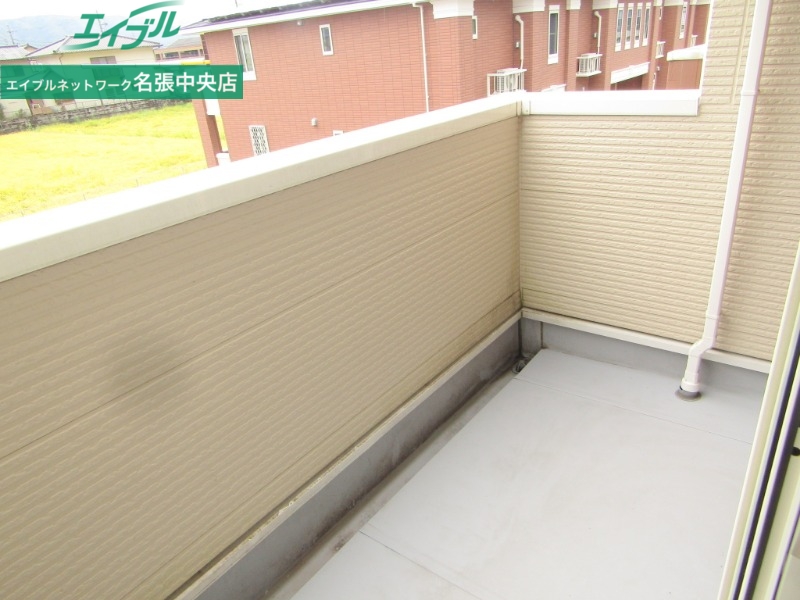 バルコニー　同型反転タイプです。