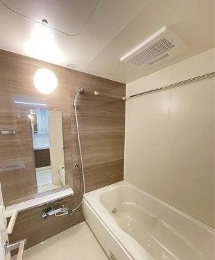 バス・シャワールーム　写真は同タイプ住居です。