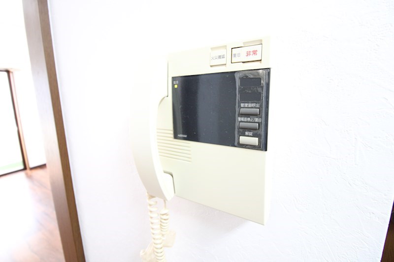 セキュリティ　お部屋からオートロック解錠できます。