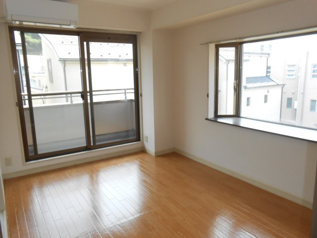 居室・リビング　別号室のお写真※現況優先※