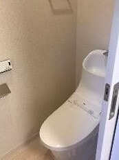 トイレ　※同仕様写真